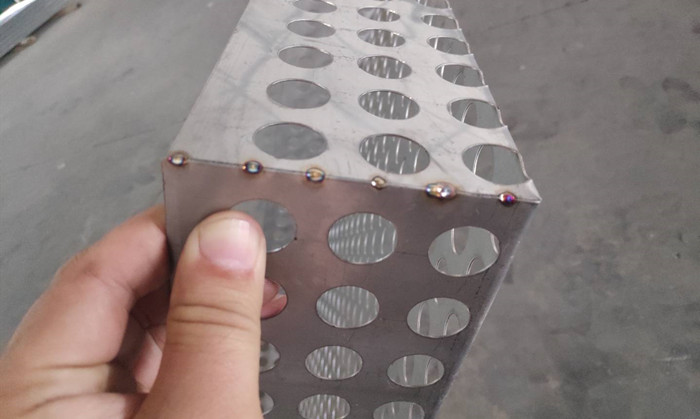 沖孔網(wǎng)托盤產(chǎn)品展示